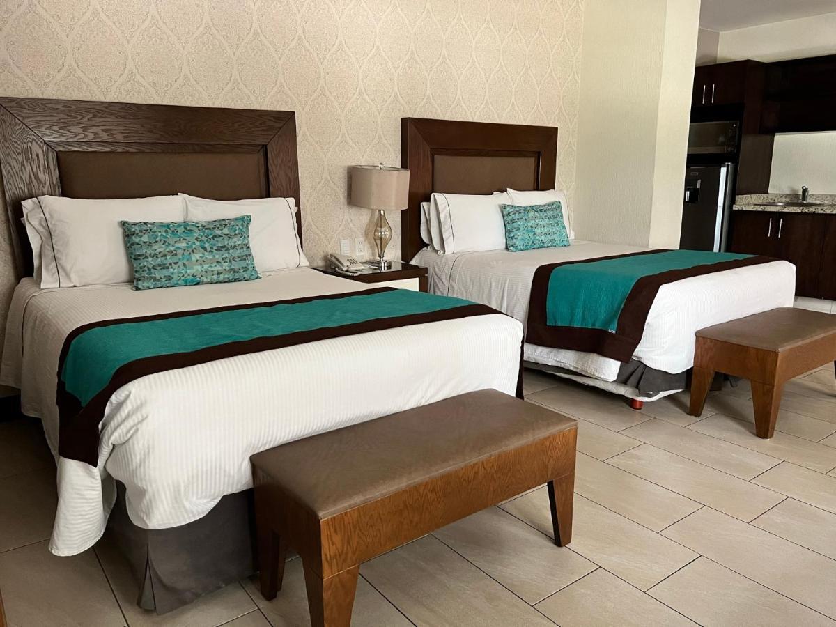 Aurea Hotel And Suites Zapopan Exterior foto