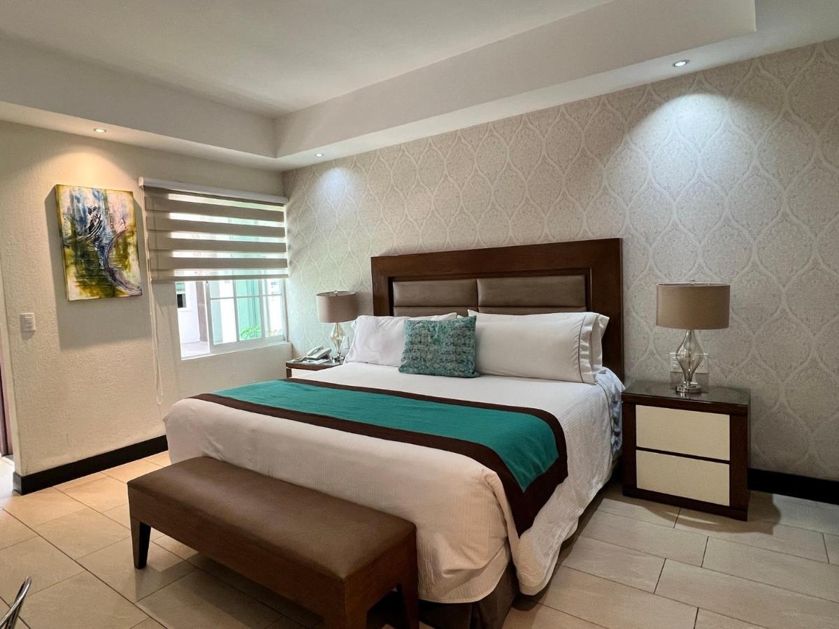 Aurea Hotel And Suites Zapopan Exterior foto